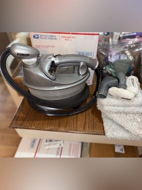 Conair Deluxe Compact Fabric Steamer, Model GS60